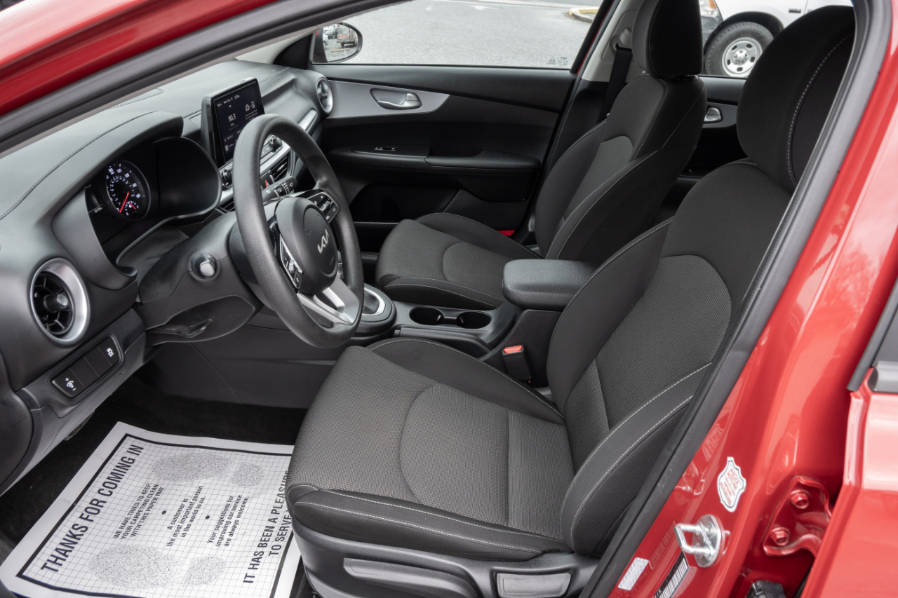 Kia Forte LXS IVT 2024