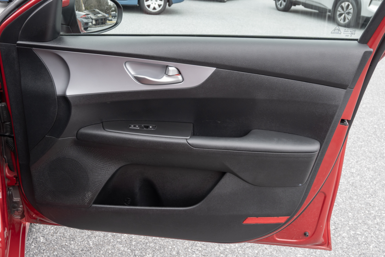 Kia Forte LXS IVT 2024