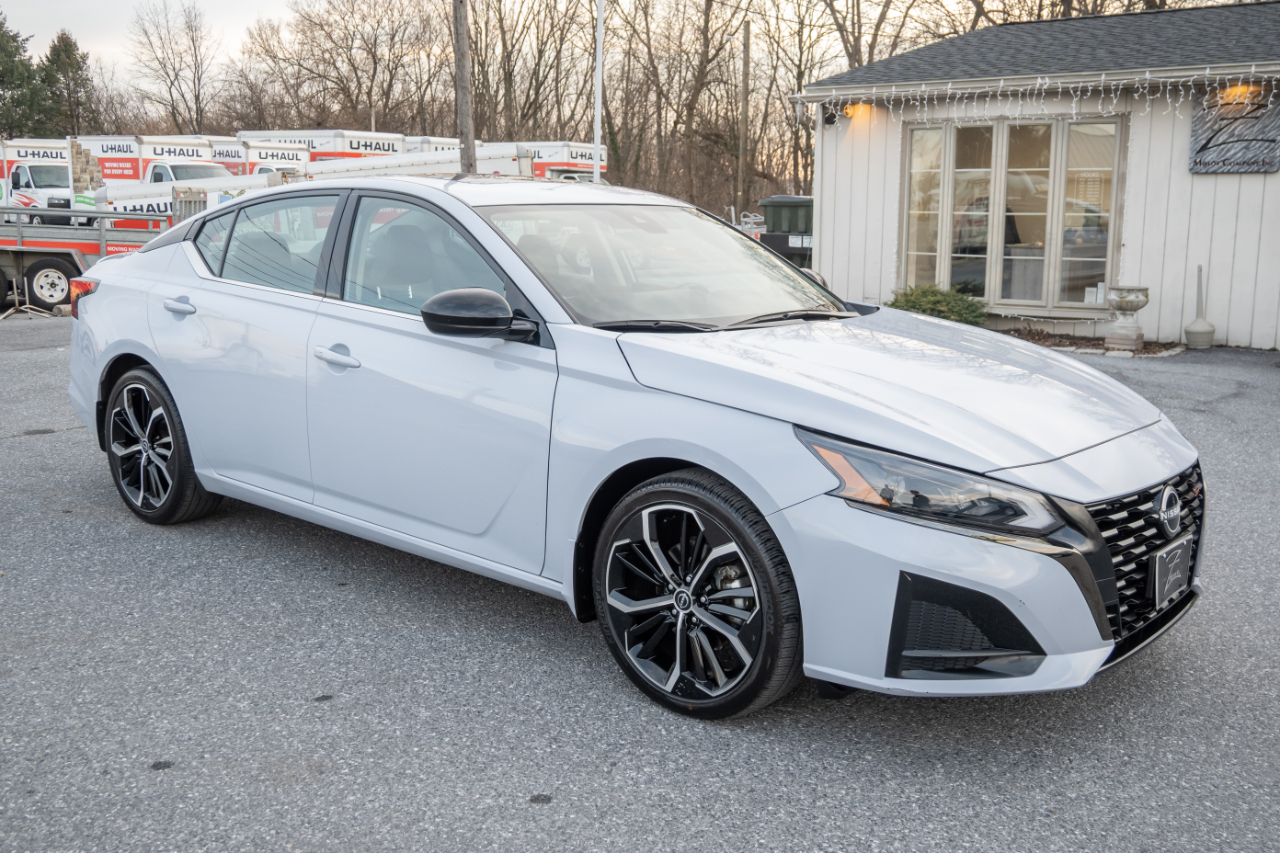 Nissan Altima 2.5 SR Sedan 2023