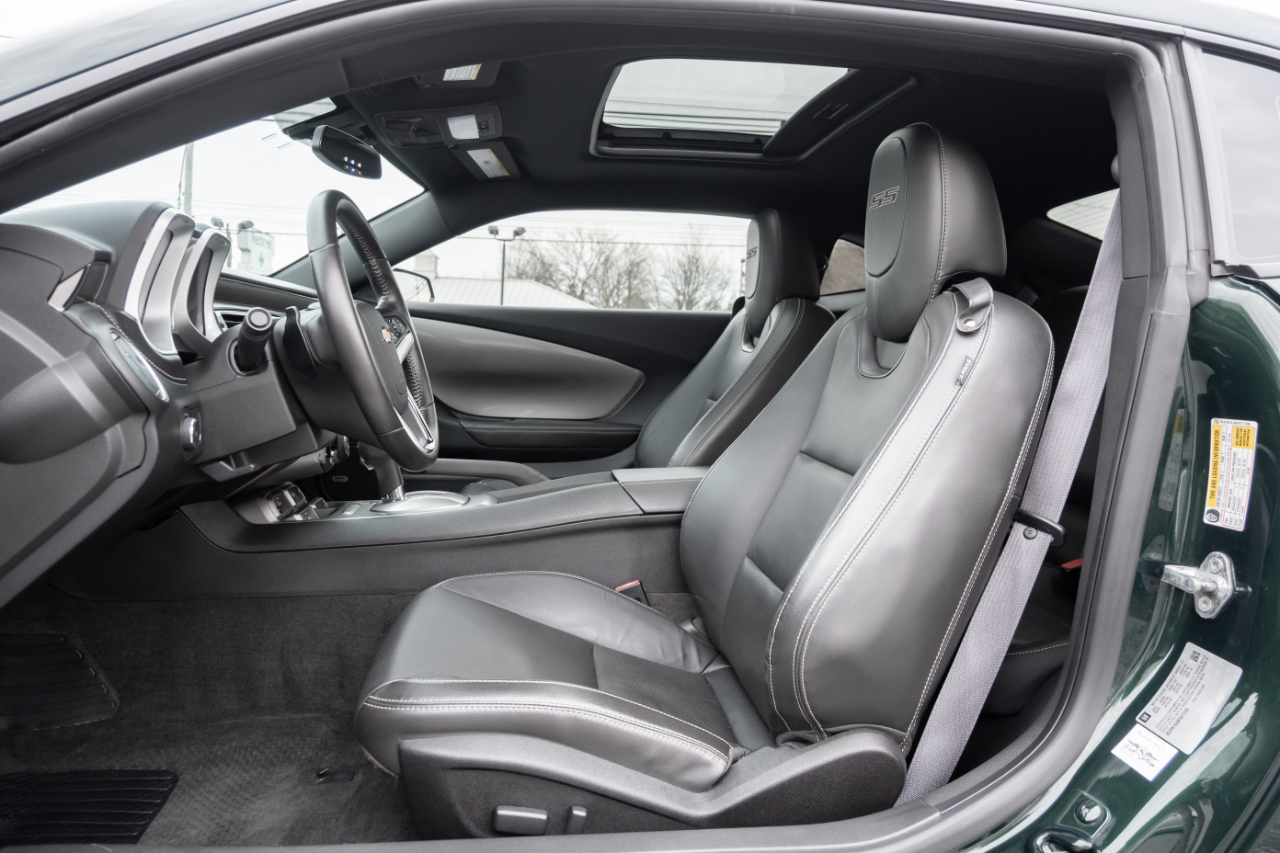 Chevrolet Camaro 2dr Cpe SS w/2SS 2015