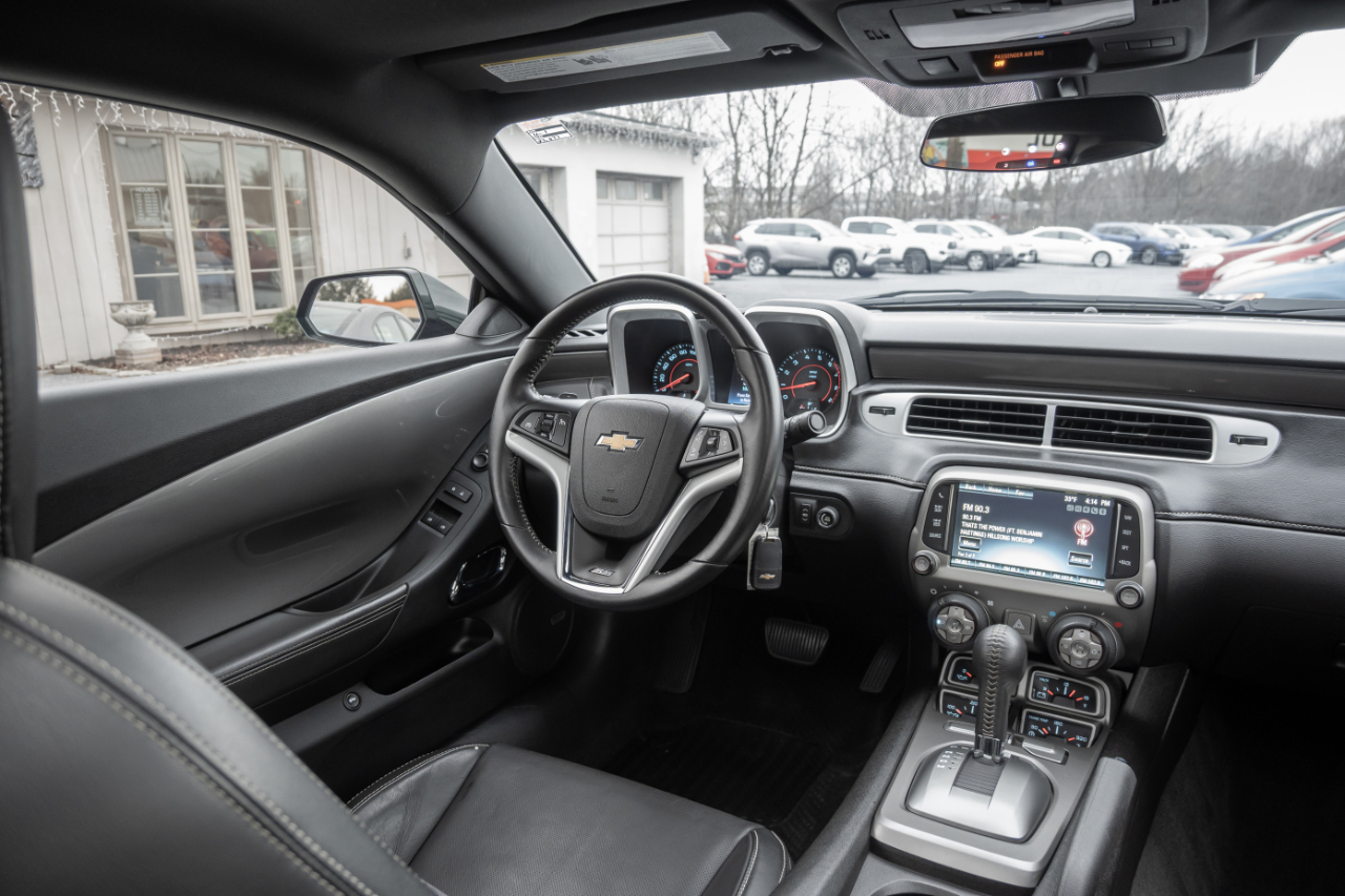 Chevrolet Camaro 2dr Cpe SS w/2SS 2015