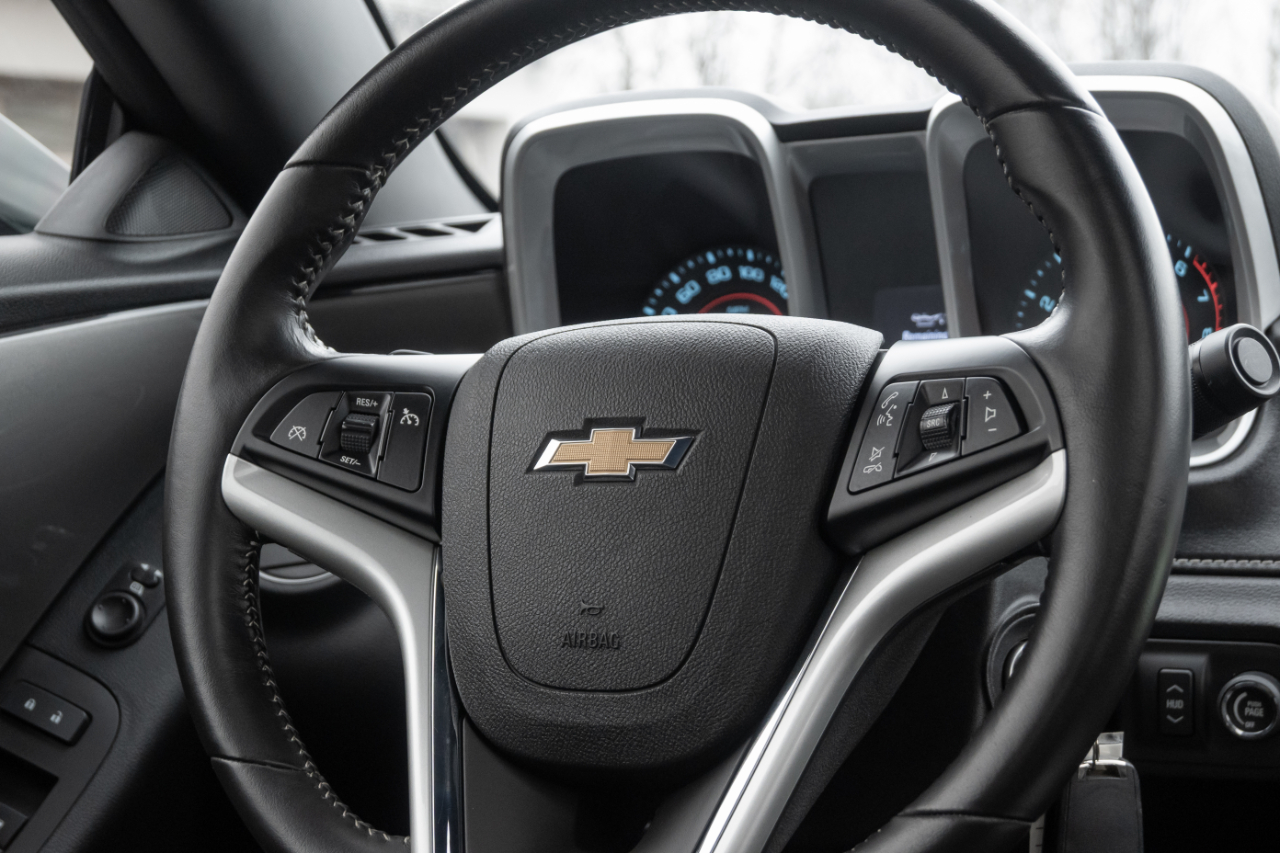 Chevrolet Camaro 2dr Cpe SS w/2SS 2015