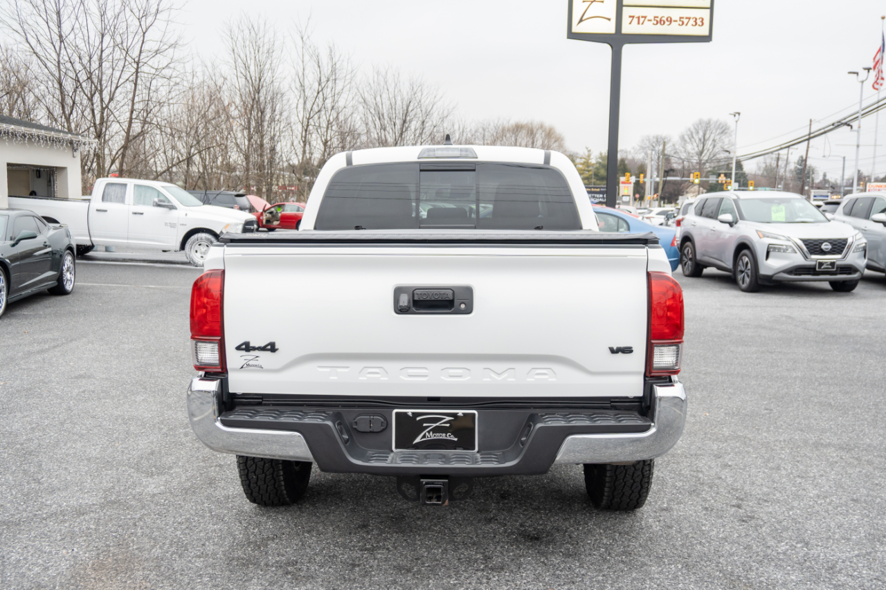 Toyota Tacoma 4WD SR5 Double Cab 5' Bed V6 AT (Natl) 2023