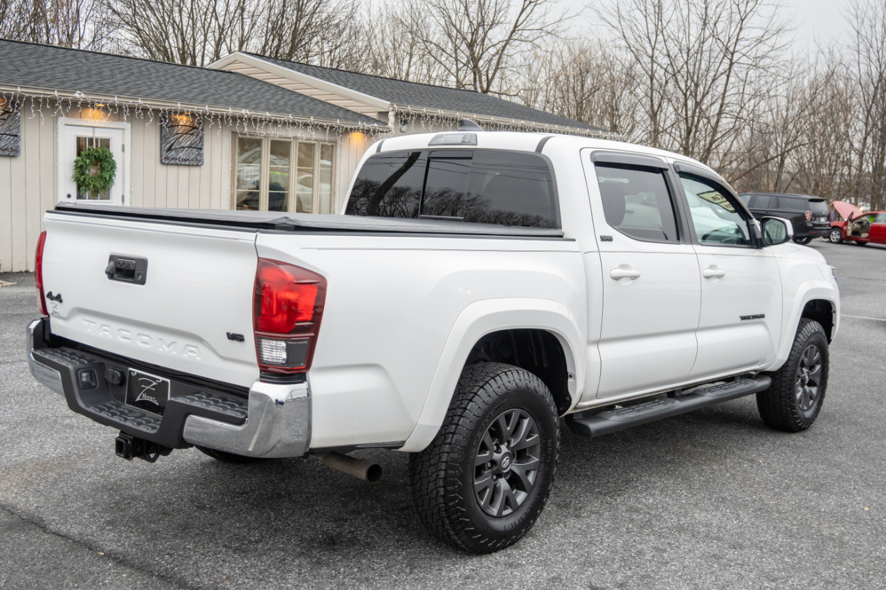 Toyota Tacoma 4WD SR5 Double Cab 5' Bed V6 AT (Natl) 2023