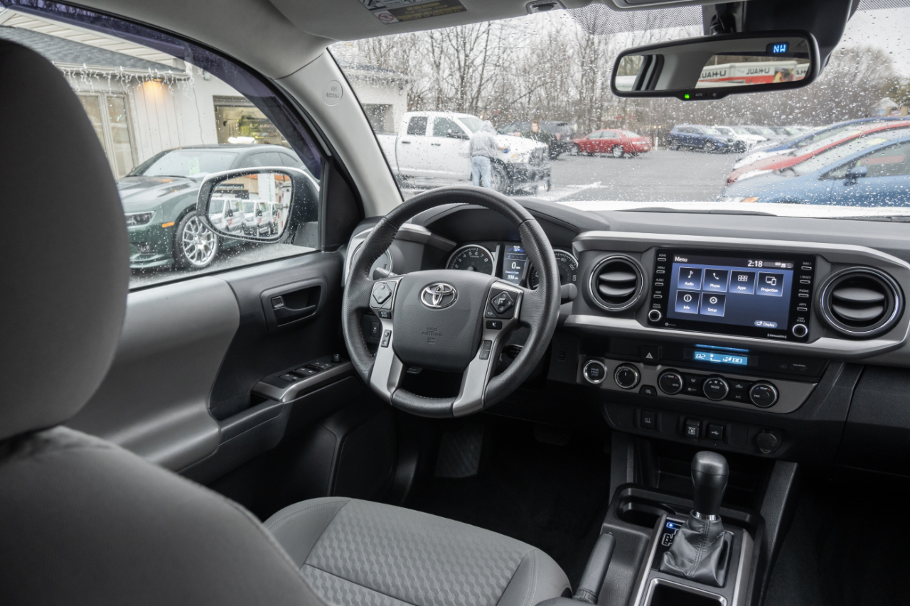 Toyota Tacoma 4WD SR5 Double Cab 5' Bed V6 AT (Natl) 2023