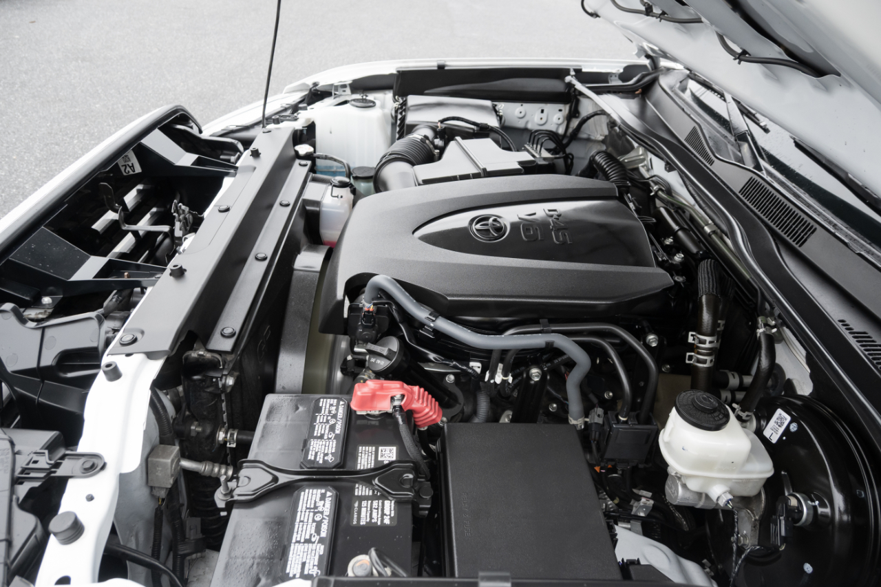 Toyota Tacoma 4WD SR5 Double Cab 5' Bed V6 AT (Natl) 2023