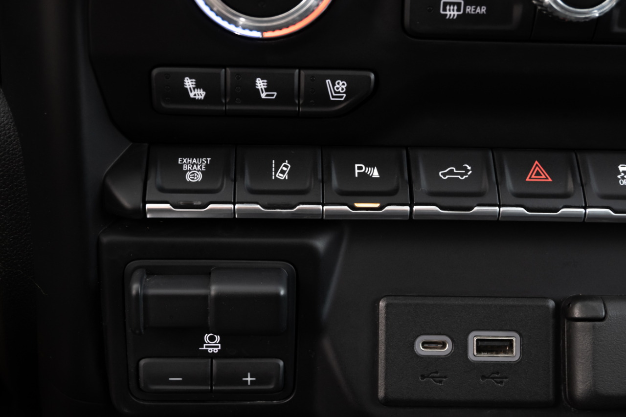 GMC Sierra 2500HD 4WD Crew Cab 159" Denali 2023