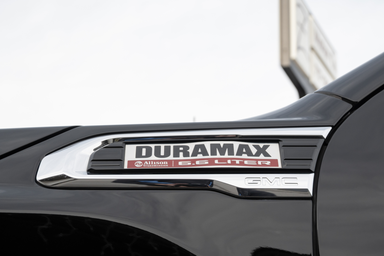 GMC Sierra 2500HD 4WD Crew Cab 159" Denali 2023