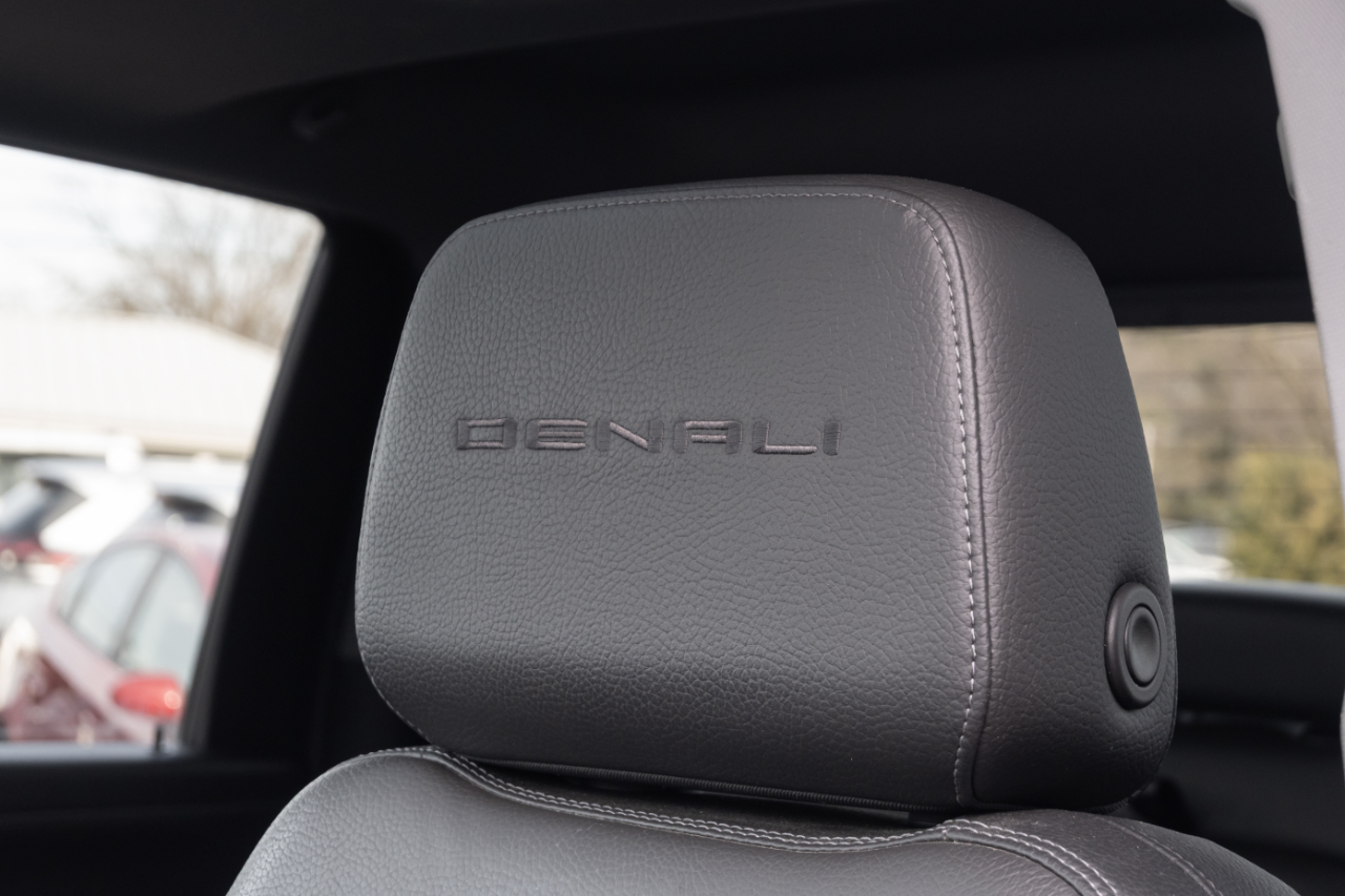 GMC Sierra 2500HD 4WD Crew Cab 159" Denali 2023