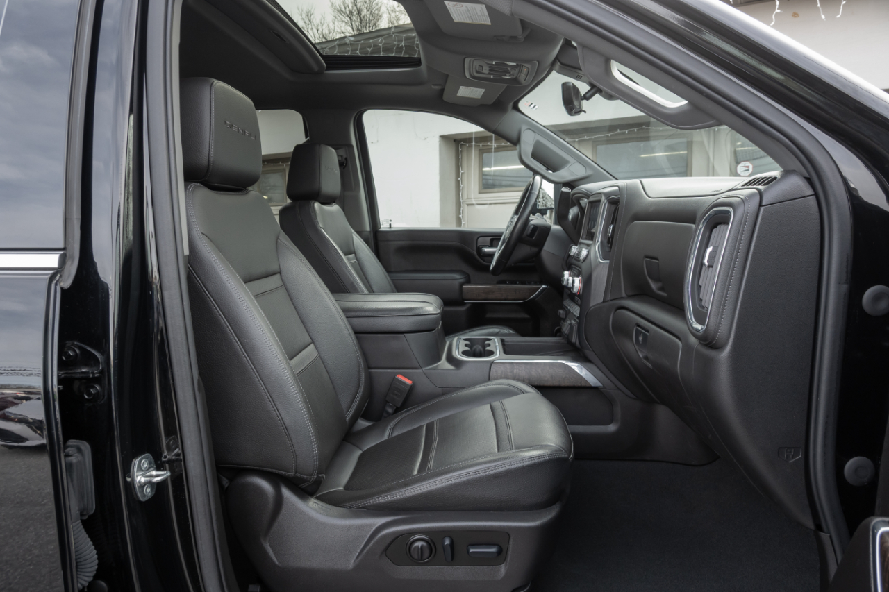 GMC Sierra 2500HD 4WD Crew Cab 159" Denali 2023