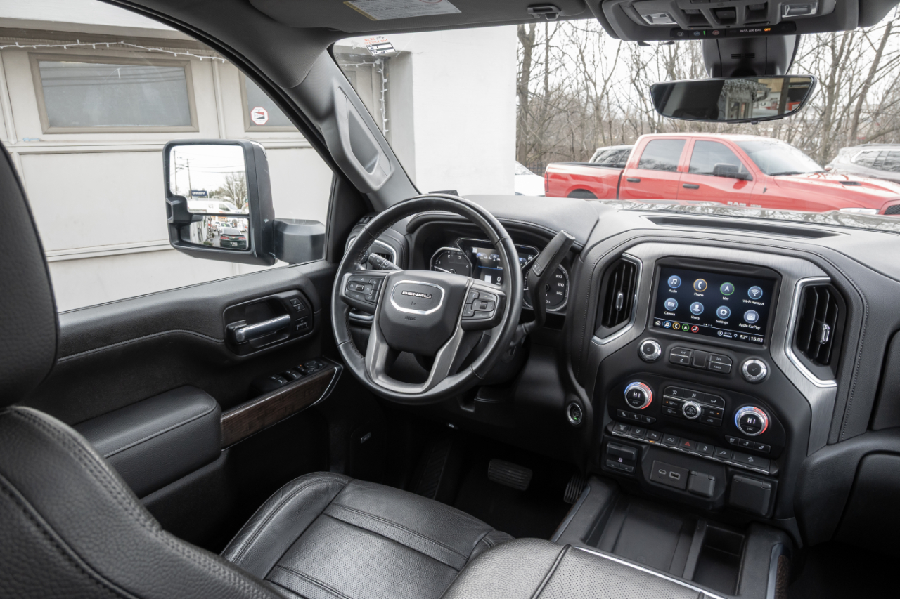 GMC Sierra 2500HD 4WD Crew Cab 159" Denali 2023