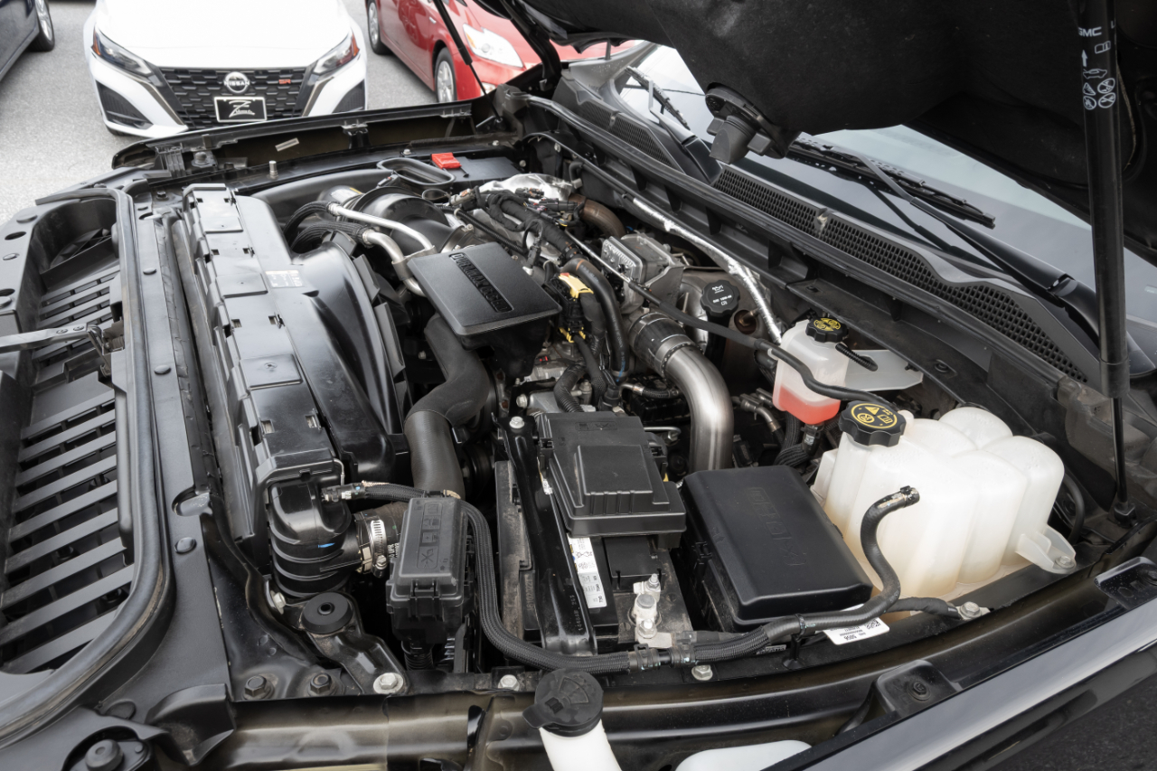 GMC Sierra 2500HD 4WD Crew Cab 159" Denali 2023