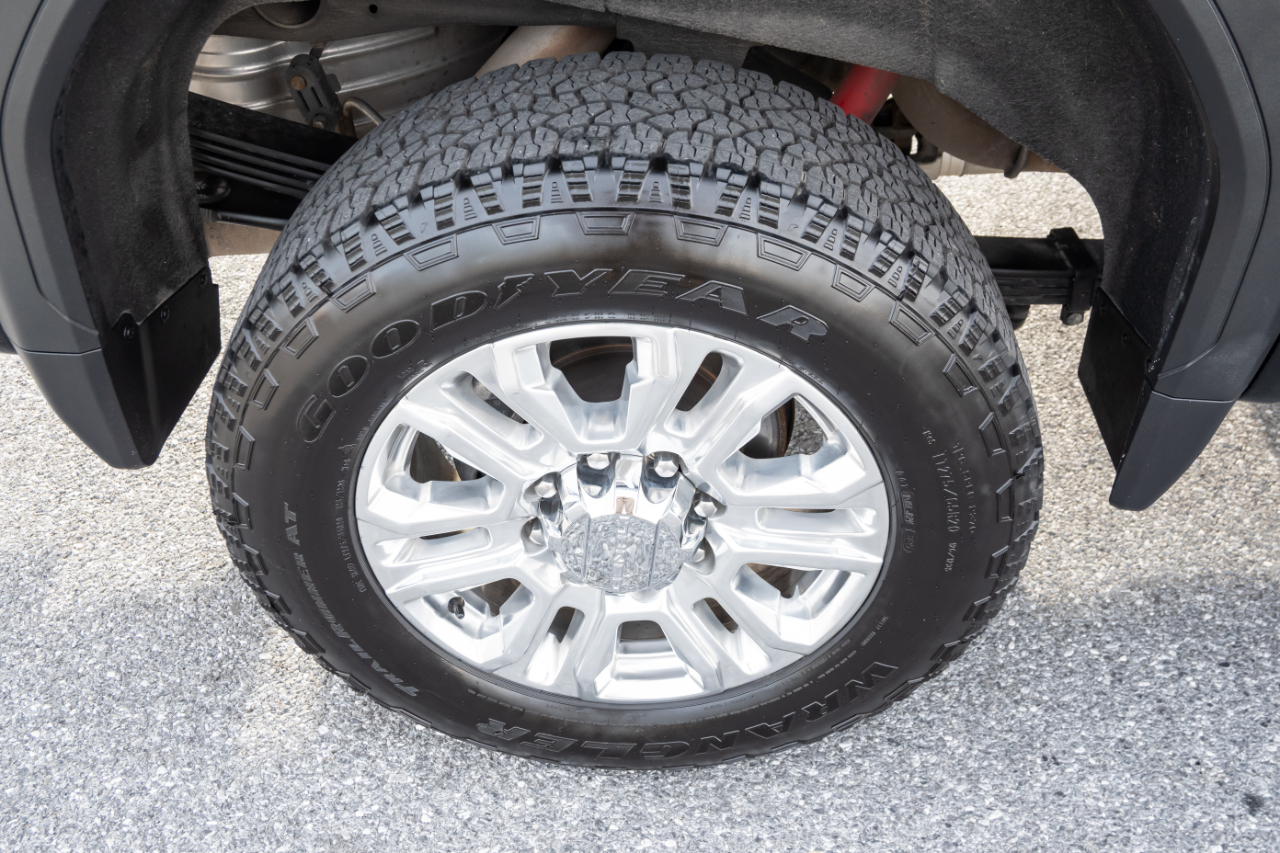 GMC Sierra 2500HD 4WD Crew Cab 159" Denali 2023