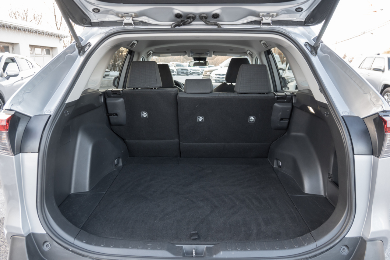 Toyota RAV4 LE AWD (Natl) 2024