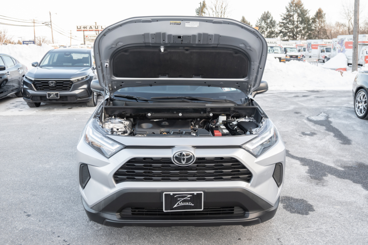 Toyota RAV4 LE AWD (Natl) 2024