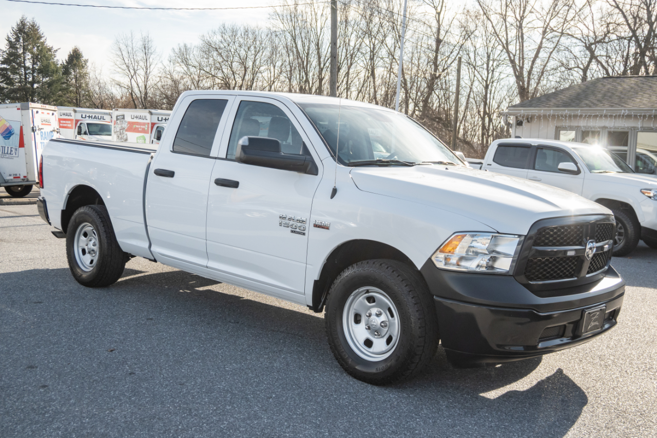 RAM 1500 Classic Tradesman 4x4 Quad Cab 6'4" Box 2022