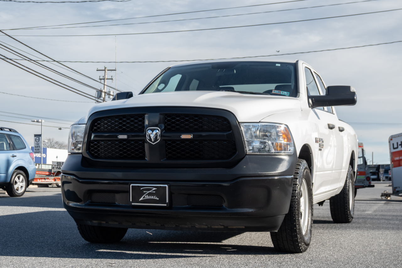 RAM 1500 Classic Tradesman 4x4 Quad Cab 6'4" Box 2022