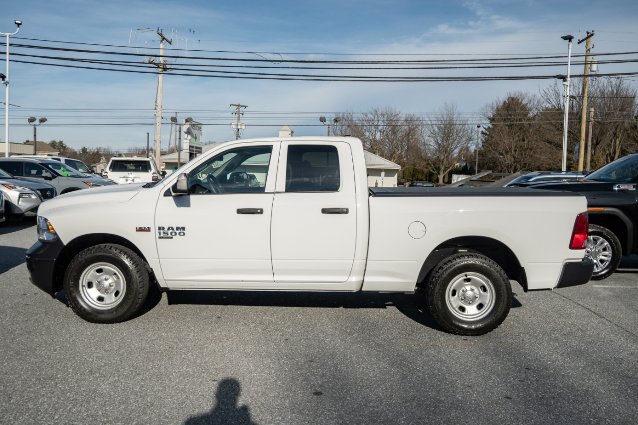 RAM 1500 Classic Tradesman 4x4 Quad Cab 6'4" Box 2022
