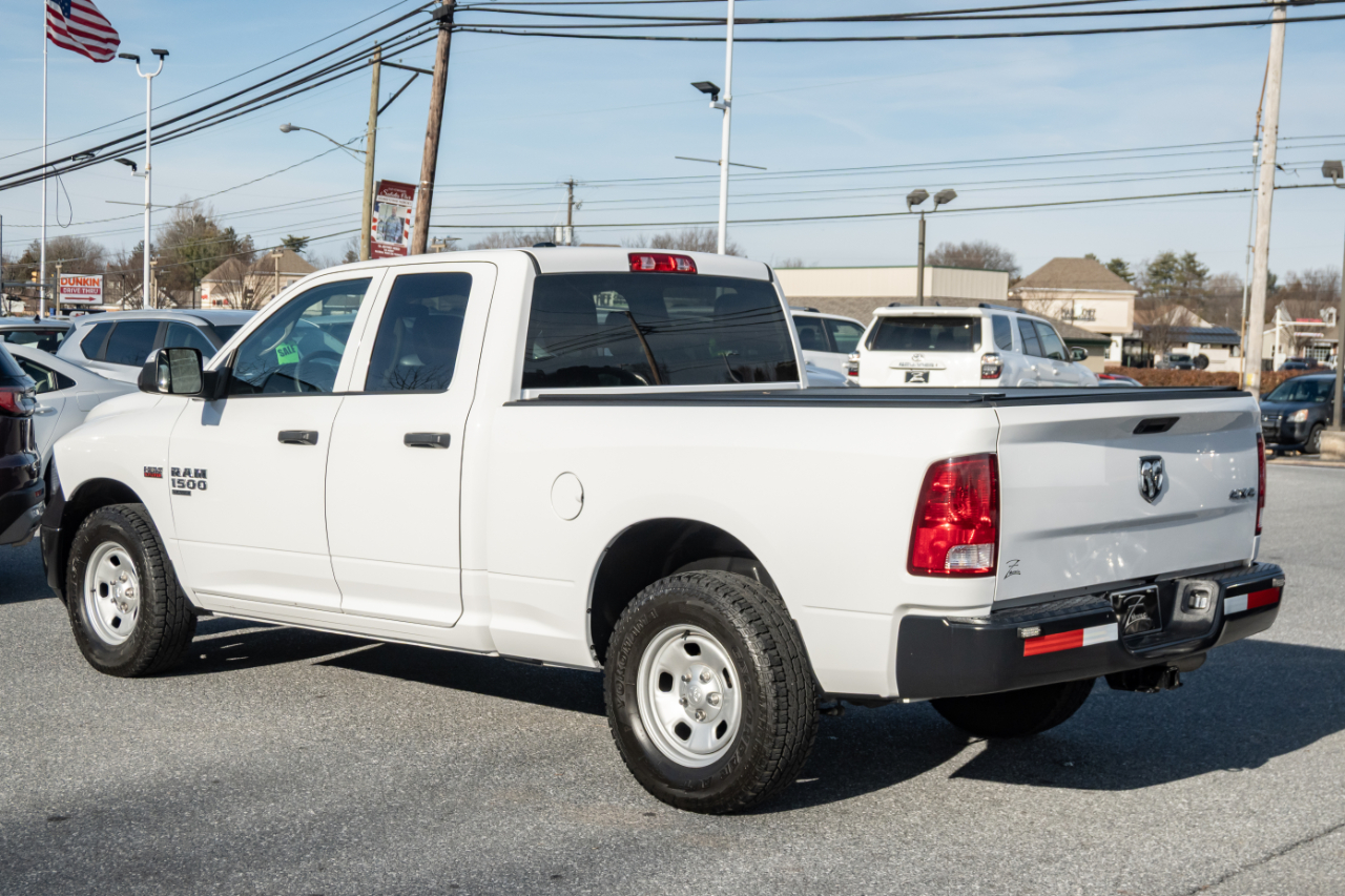 RAM 1500 Classic Tradesman 4x4 Quad Cab 6'4" Box 2022
