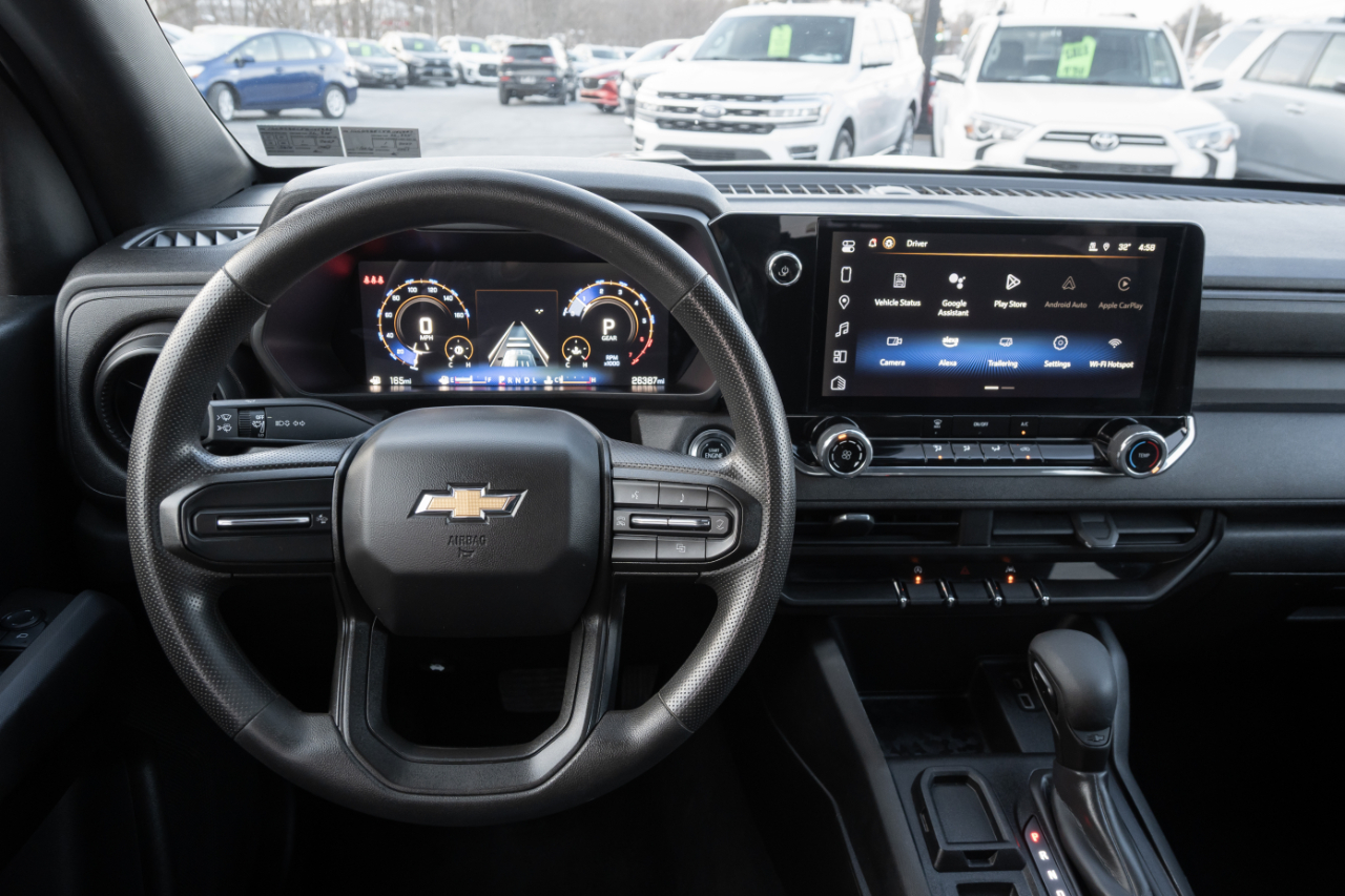 Chevrolet Colorado 2WD Crew Cab WT 2024