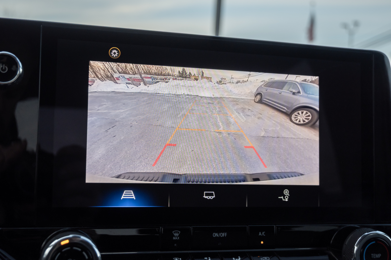 Chevrolet Colorado 2WD Crew Cab WT 2024