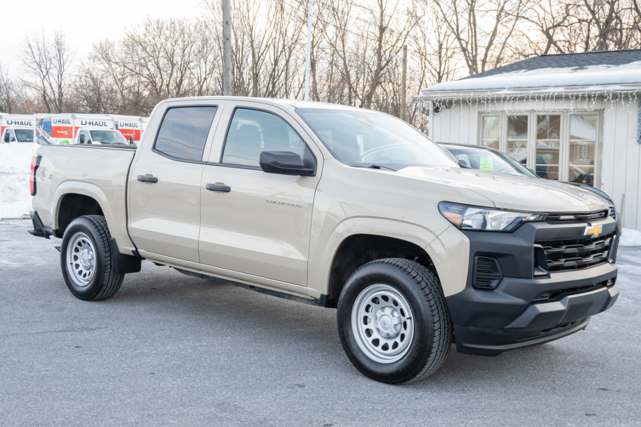 Chevrolet Colorado 2WD Crew Cab WT 2024