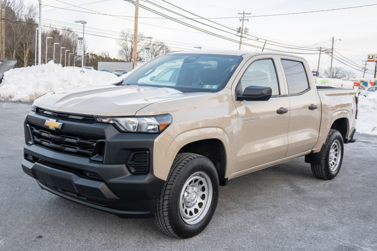 Chevrolet Colorado 2WD Crew Cab WT 2024