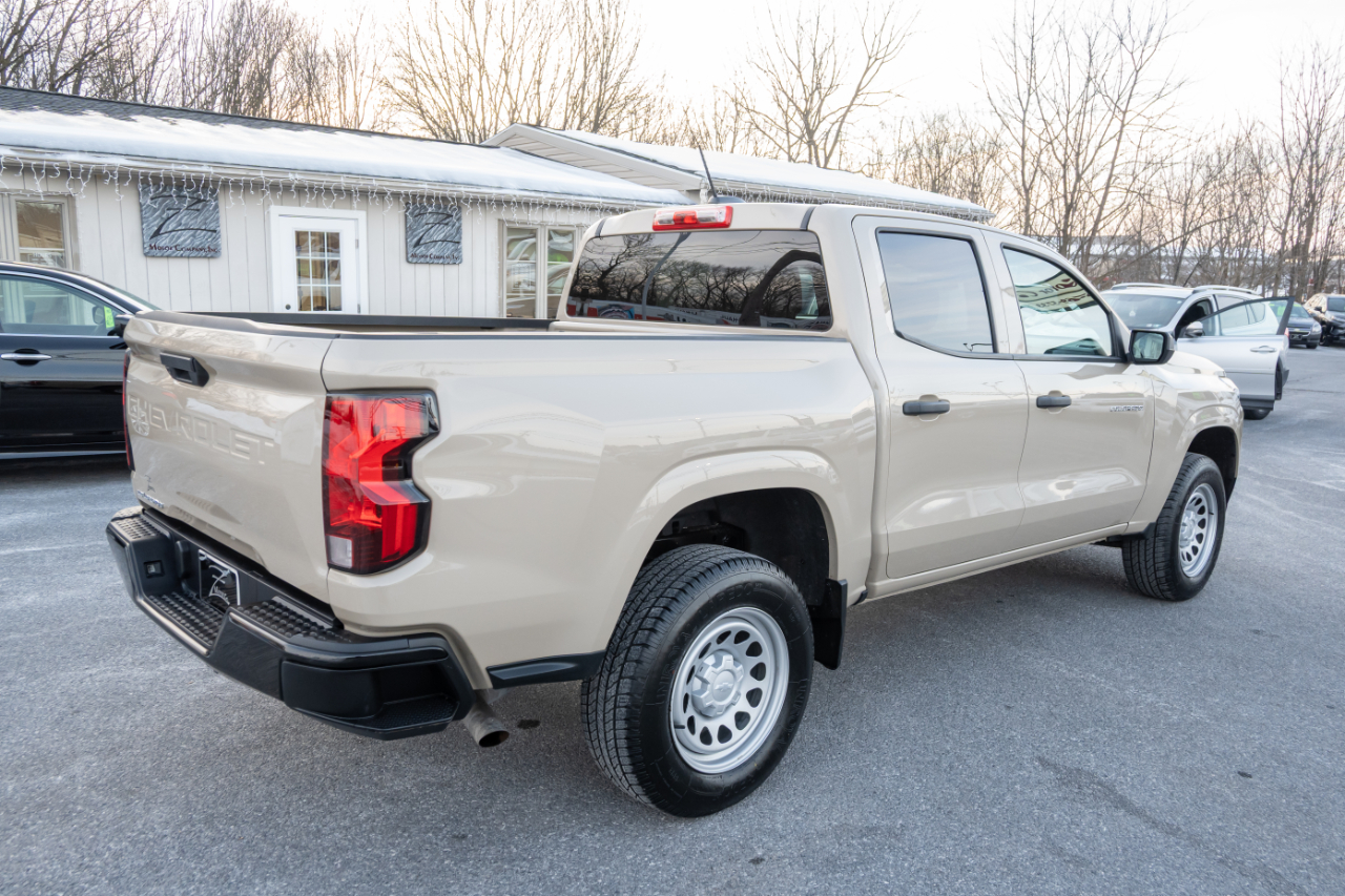 Chevrolet Colorado 2WD Crew Cab WT 2024