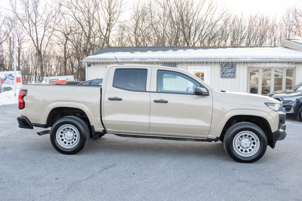 Chevrolet Colorado 2WD Crew Cab WT 2024