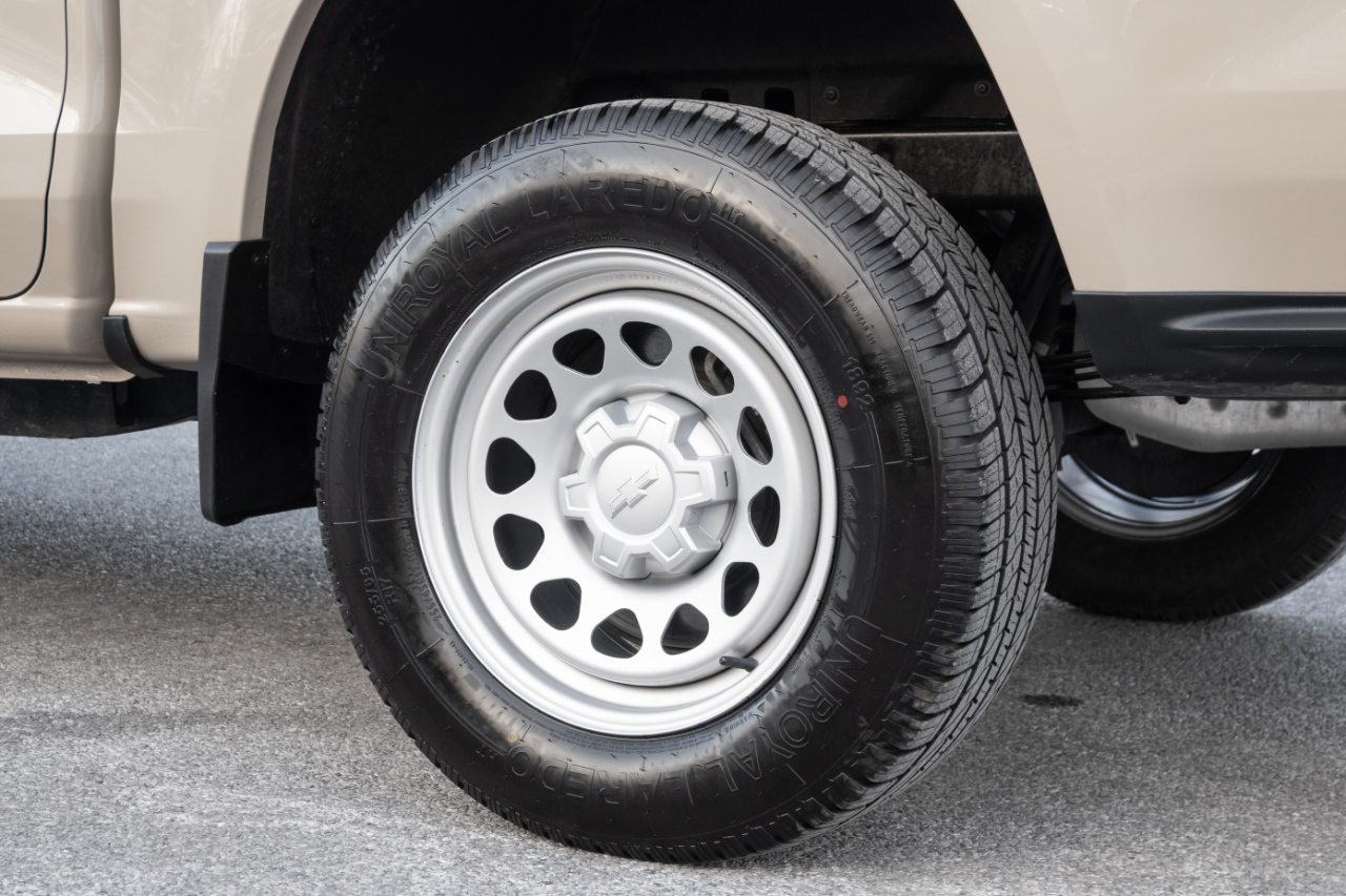 Chevrolet Colorado 2WD Crew Cab WT 2024