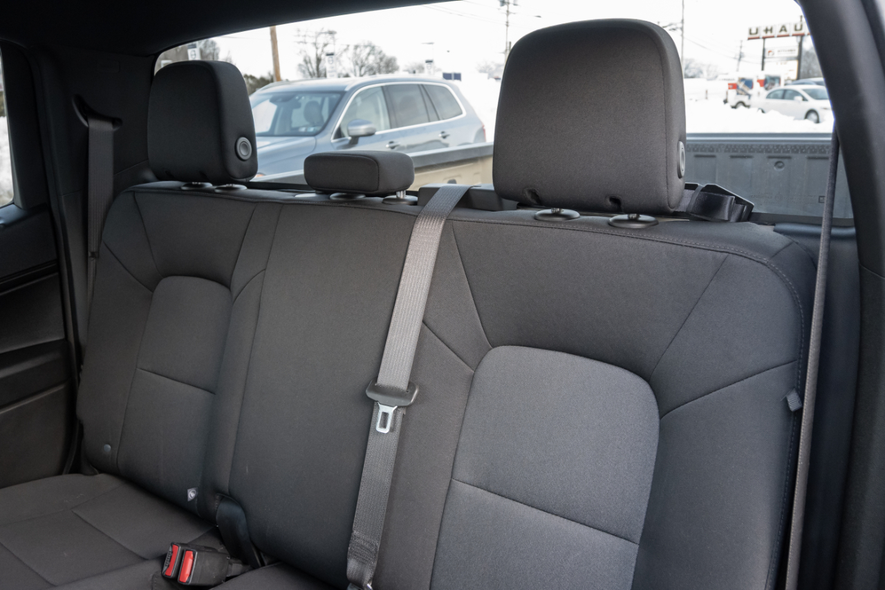 Chevrolet Colorado 2WD Crew Cab WT 2024