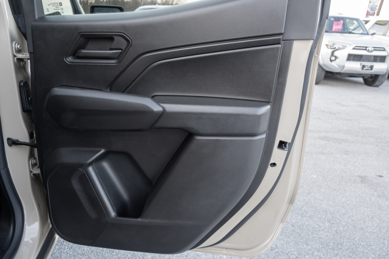 Chevrolet Colorado 2WD Crew Cab WT 2024