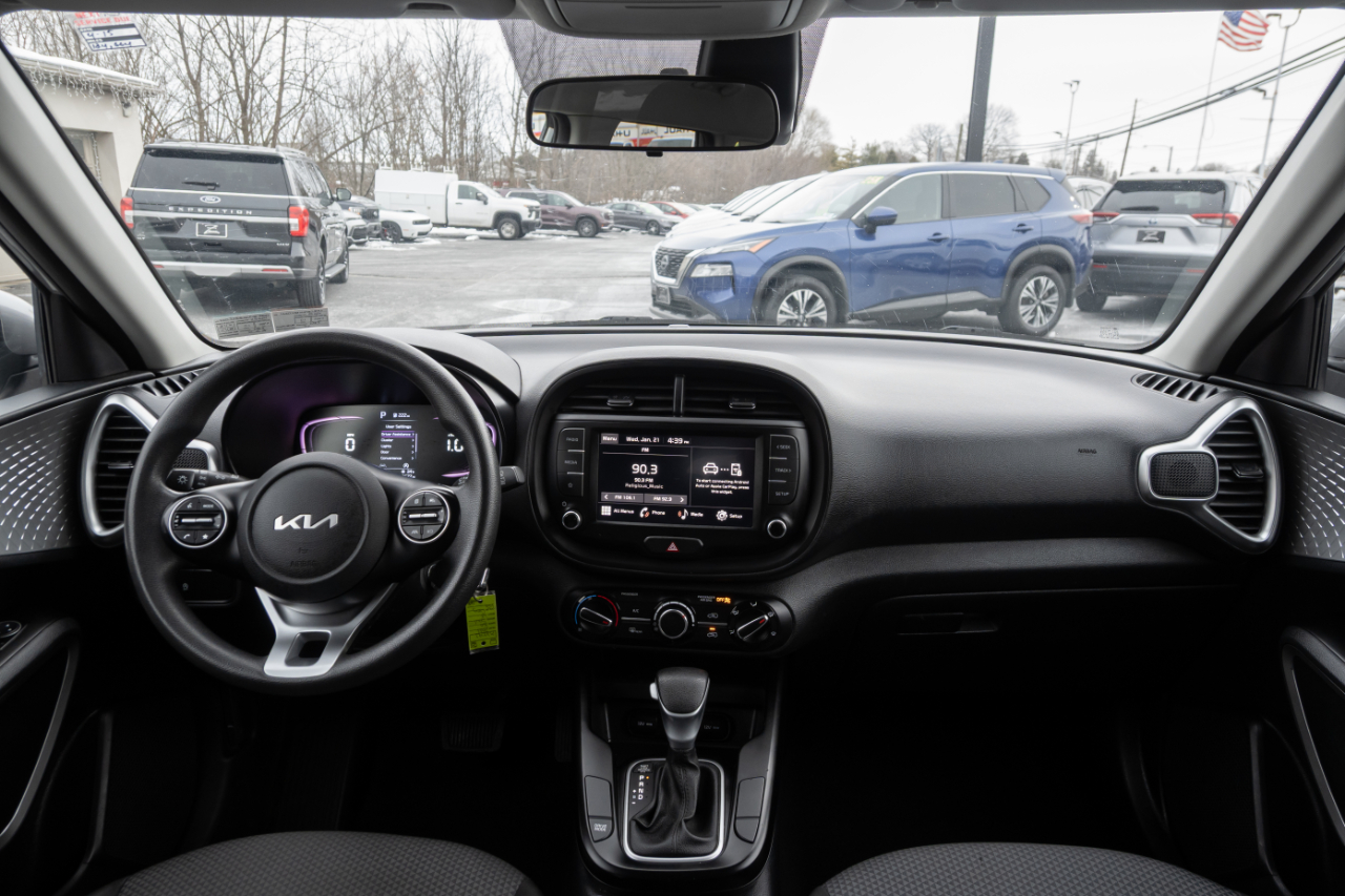 Kia Soul LX FWD 2023