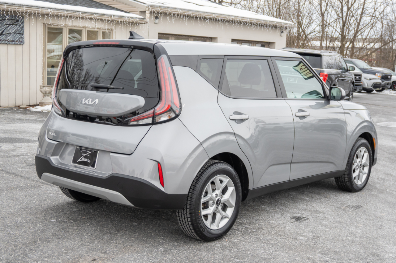 Kia Soul LX FWD 2023