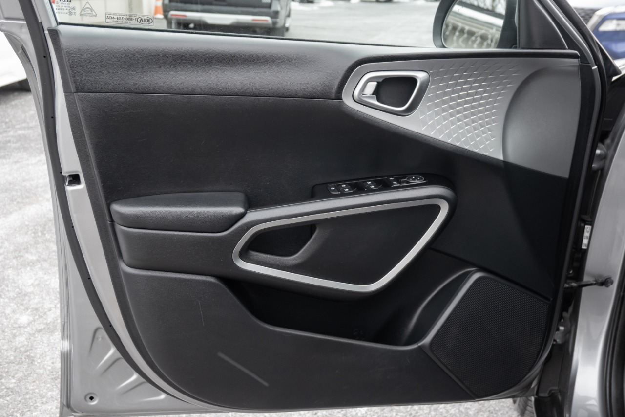 Kia Soul LX FWD 2023