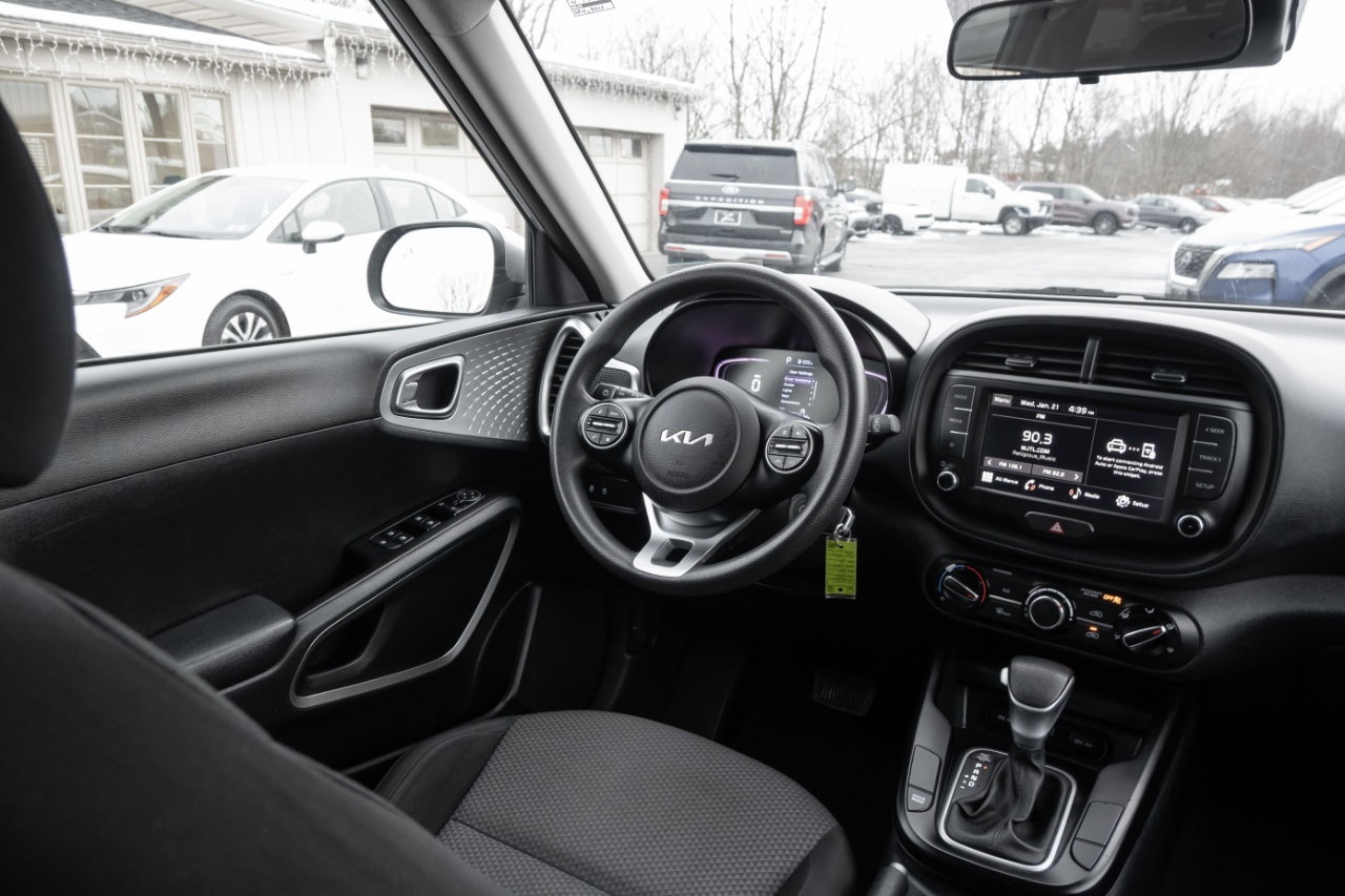 Kia Soul LX FWD 2023