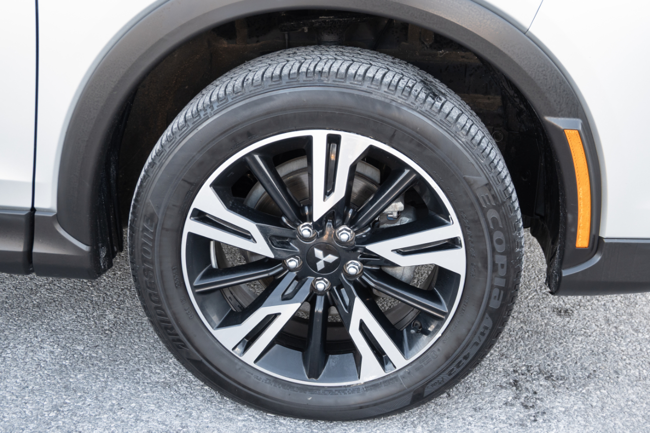 Mitsubishi Eclipse Cross SEL S-AWC 2024