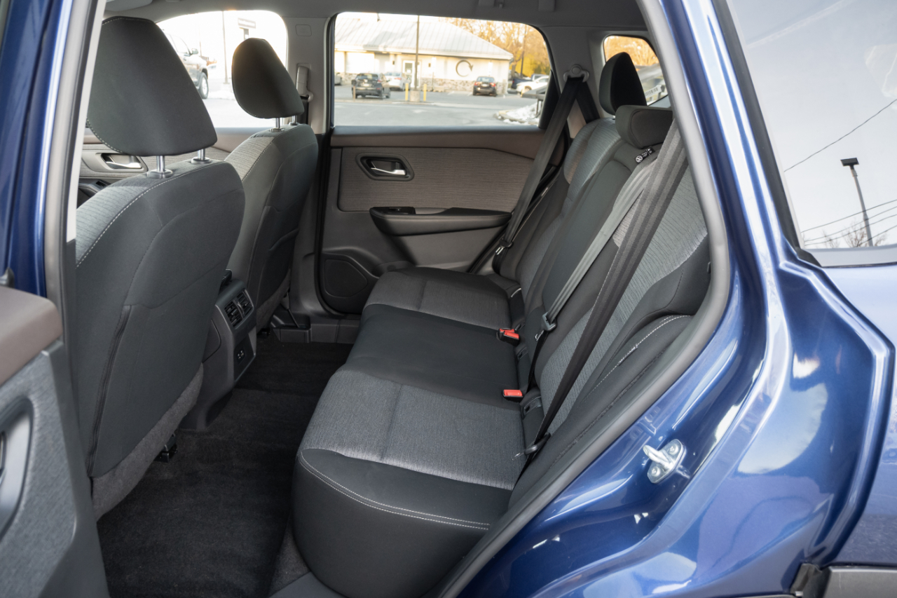 Nissan Rogue FWD SV 2023