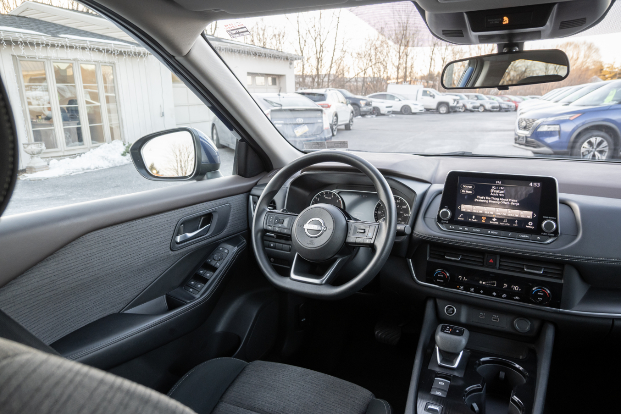 Nissan Rogue FWD SV 2023