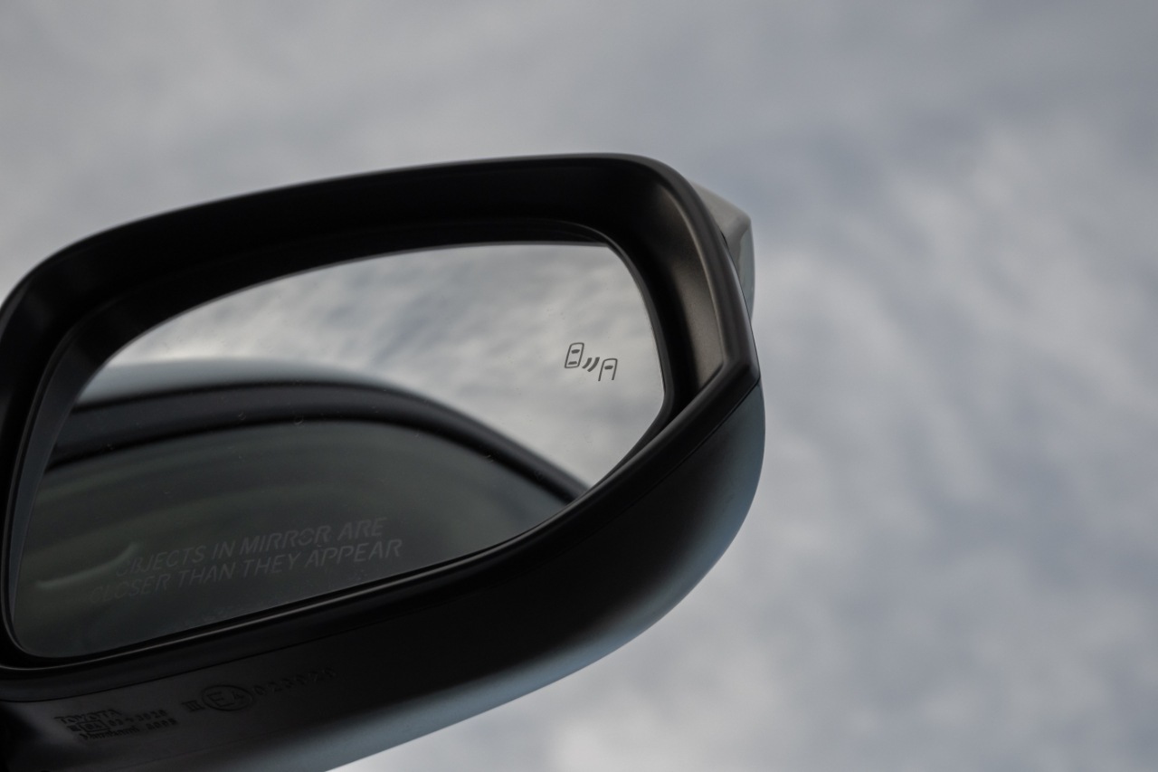 Toyota 4Runner SR5 4WD 2024