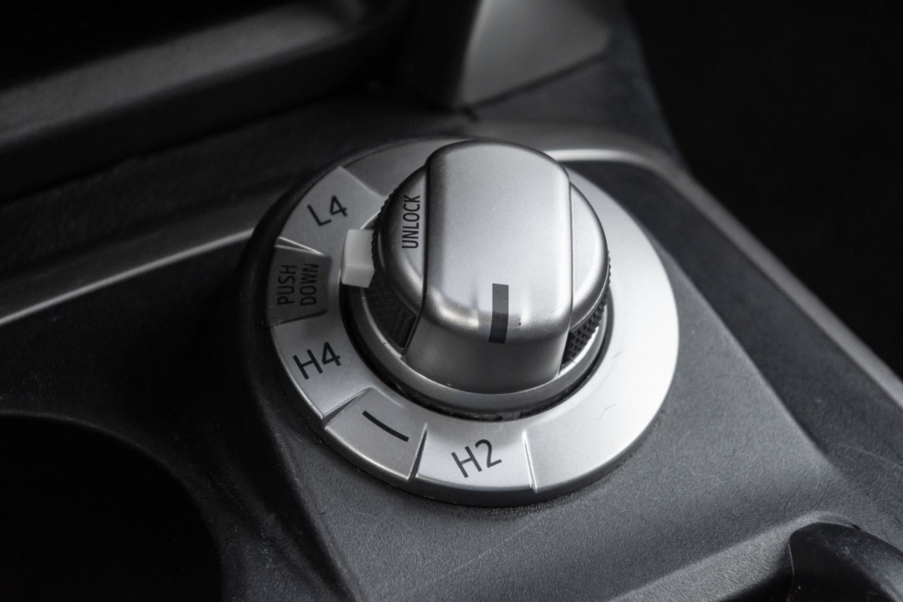 Toyota 4Runner SR5 4WD 2024