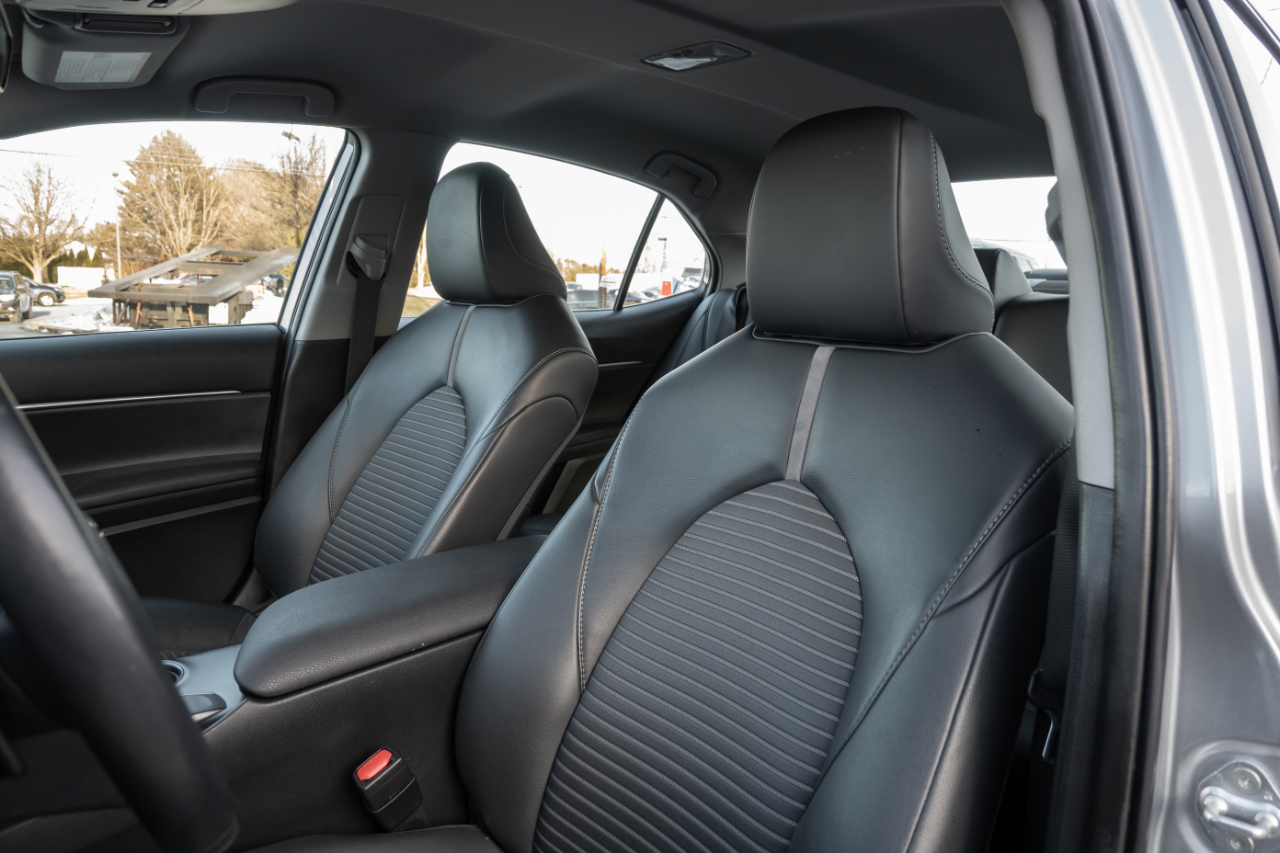 Toyota Camry SE 2024