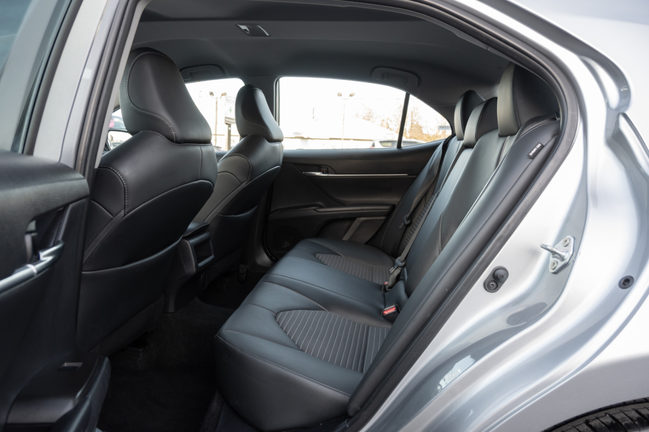 Toyota Camry SE 2024