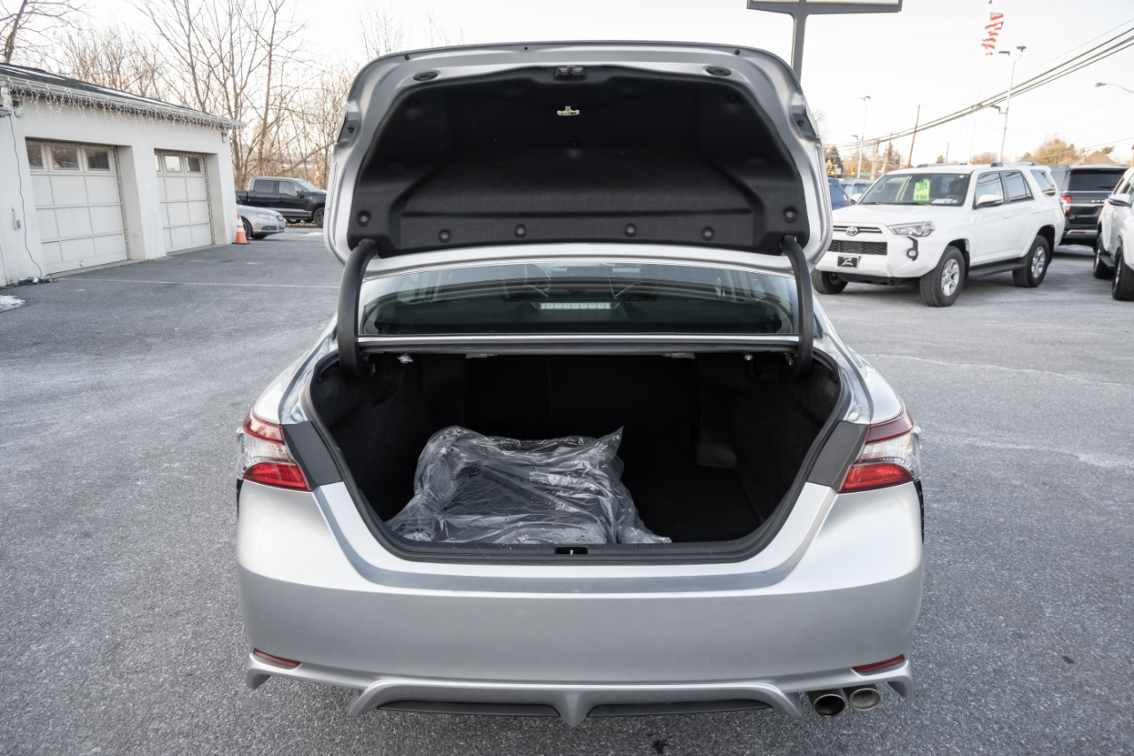 Toyota Camry SE 2024