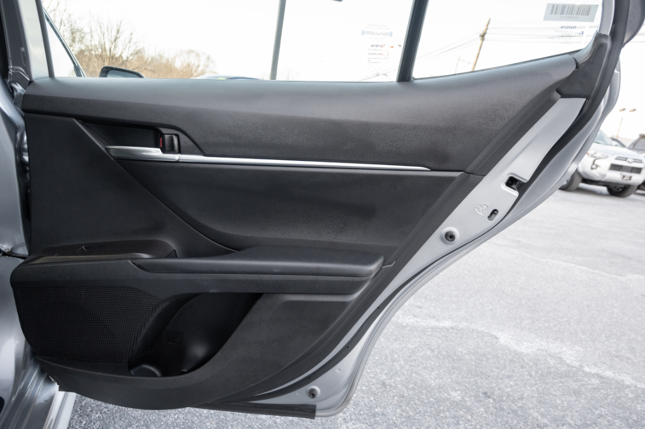 Toyota Camry SE 2024