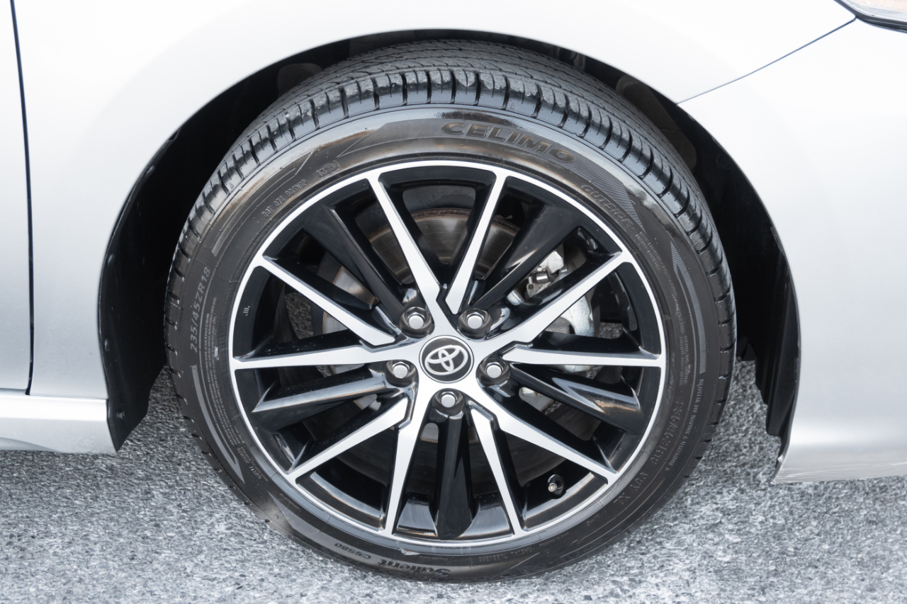 Toyota Camry SE 2024