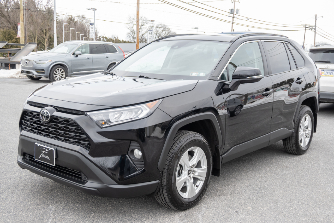 Toyota RAV4 XLE AWD 2021