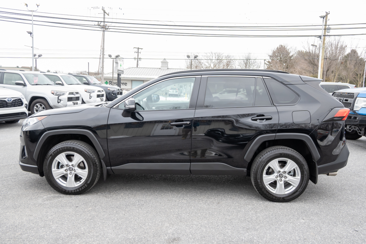 Toyota RAV4 XLE AWD 2021