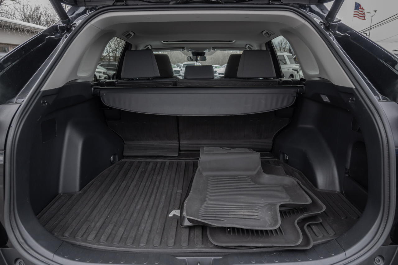 Toyota RAV4 XLE AWD 2021