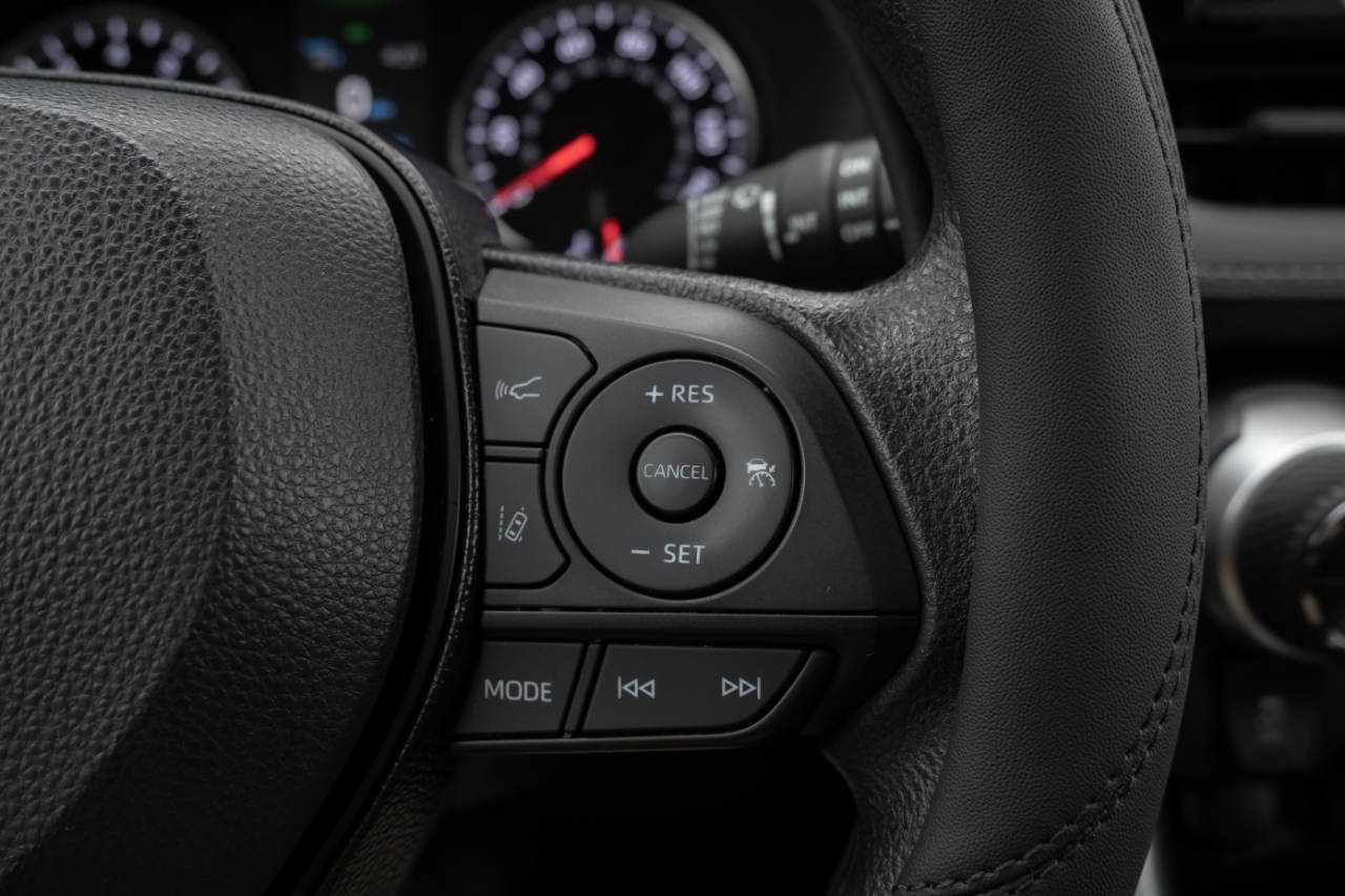 Toyota RAV4 XLE AWD 2021